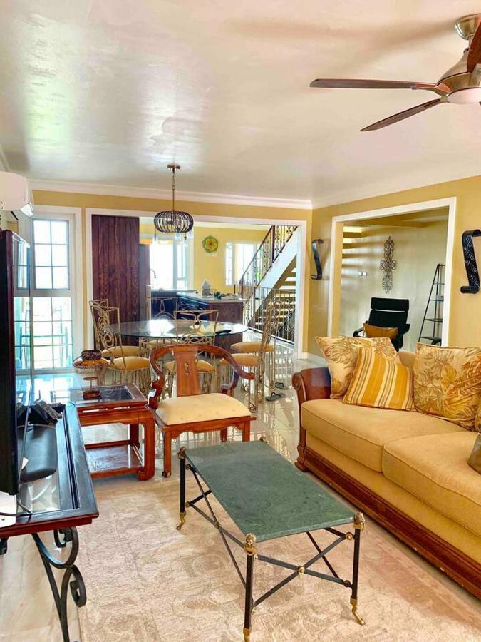 Bella Vista Villa Kingston Exterior photo
